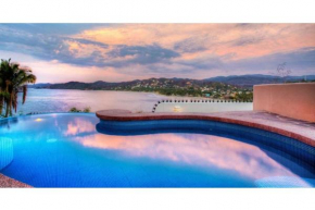 Casa Lorca overlooking the sea